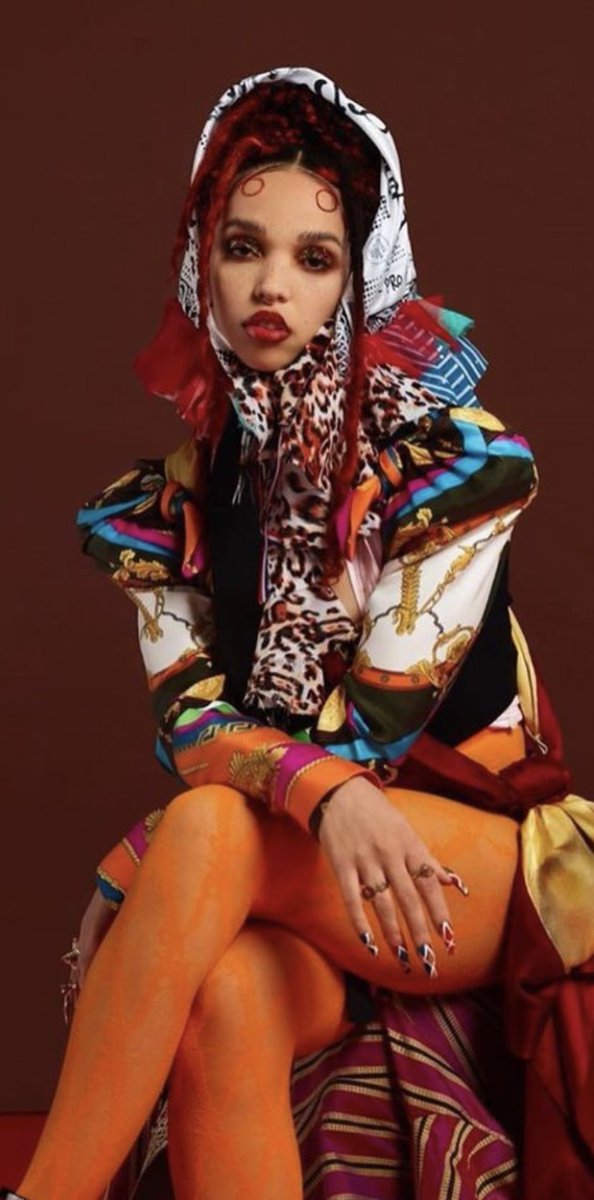 Where da homies at on here? Self Portrait as FKA twigs scrolling down my feed
