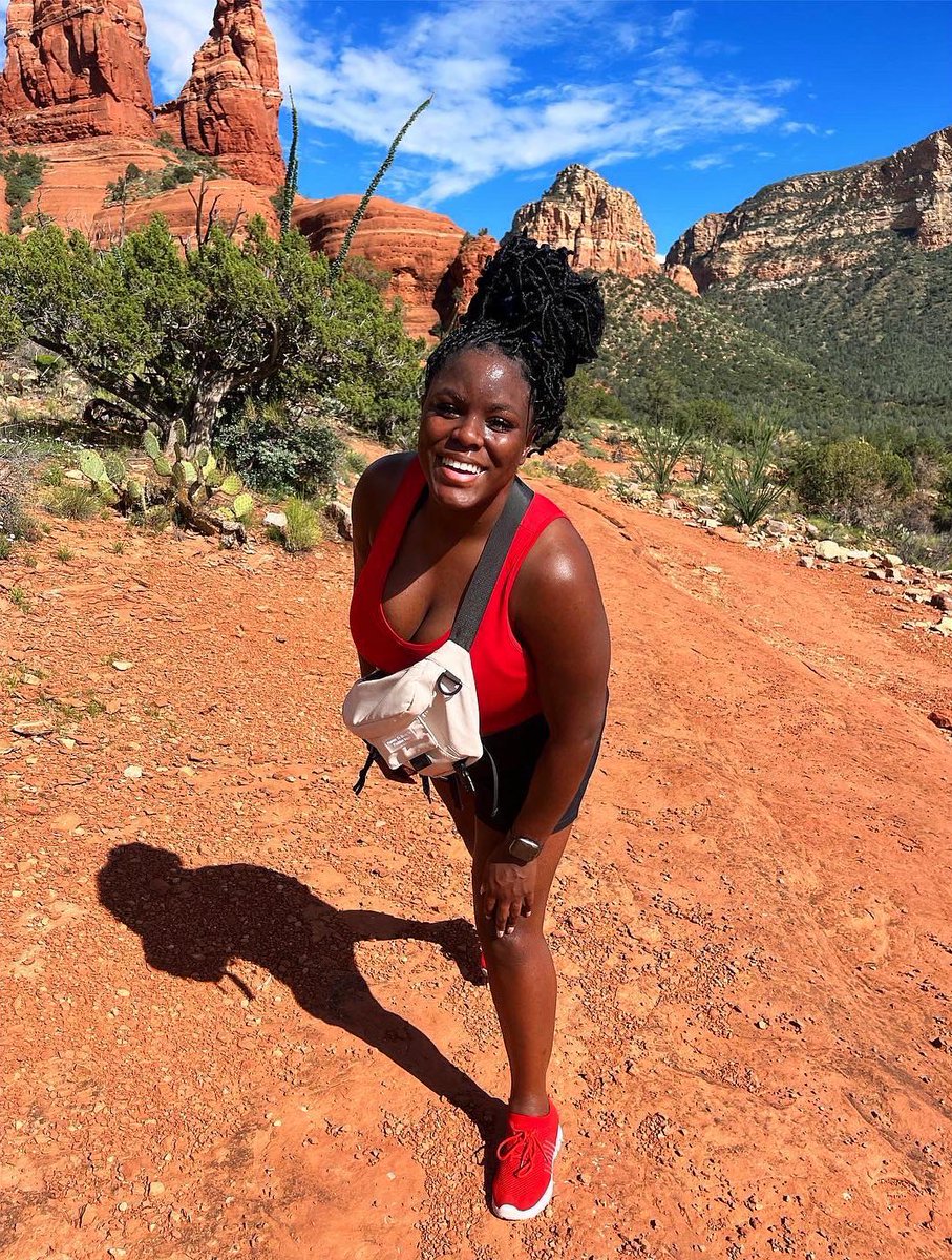 BriEason's tweet photo. I spent my 27th birthday in Arizona and it was definitely worth the wait ✨ https://t.co/TdJG1J2xfJ