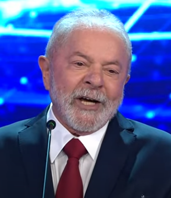 poptime's tweet photo. Segundo Bolsonaro, o Lula e o PT roubaram 990 BILHÕES da Petrobras.

A Petrobras vale 462 bilhões...
#DebateNaBand #Eleicoes2022 https://t.co/CYaRCtP8BM
