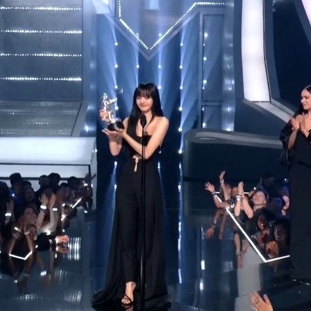 emmanuel60blink's tweet photo. Es q AAHHHHHHH LISA te mereces esto y mucho mucho mas t amo , BLACKPINK BEST GG NO IMPORTA LOS DEMÁS PARA BLINK BLACKPINK ES THE BEST 
😭💗
#LISA 
#VMAs 
#BLACKPINK https://t.co/RX1jTf3IVh