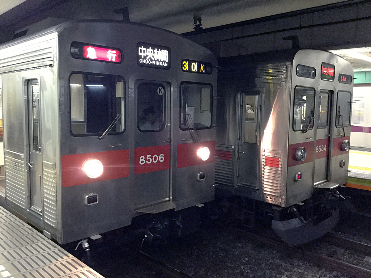fjkyk's tweet photo. ★東急8500系
東急田園都市線の8500系です。東京メトロ押上駅で折り返しをまっている 8606Fよ8634F です。2015年10月7日
#東急 #東急田園都市線 #東京メトロ #東京メトロ半蔵門線 #押上駅 #8500系 #8606F #8634F https://t.co/3mhEMyVkxC
