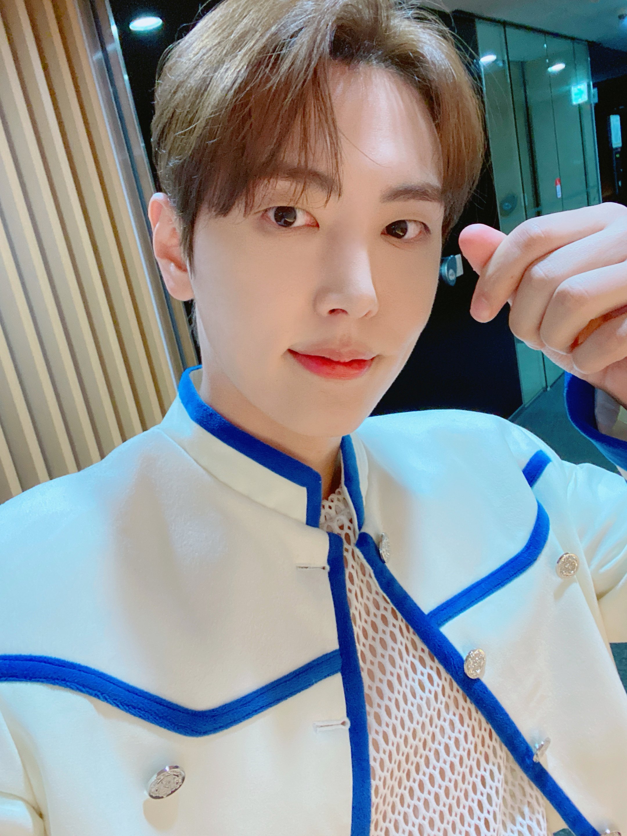 SF9 チャニ＆ジェユン、可愛すぎる姿に！カチューシャとウィッグ