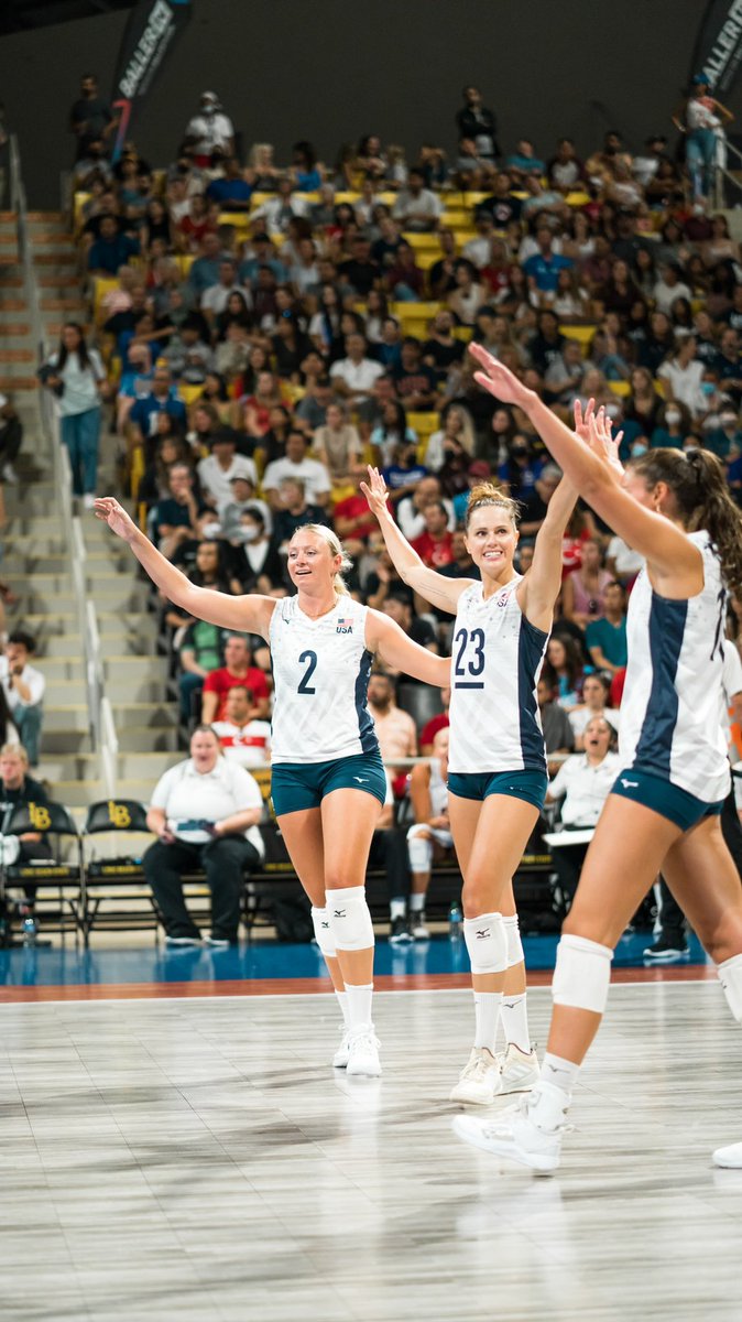 usavolleyball's tweet photo. The U.S. Women’s National Team takes the 2nd set, 25-12!
#usavcup https://t.co/NadKrvSN8h