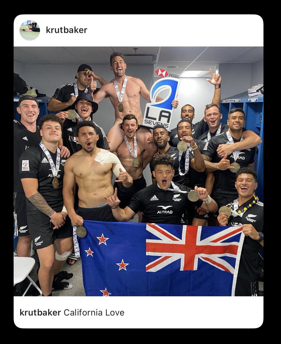 nz_sevens's tweet photo. We all knew it was coming 😂👍🏽👍🏽🏆
#ItsTradition | #KB50 | #AllBlacks7s https://t.co/HXgEo1xzkV