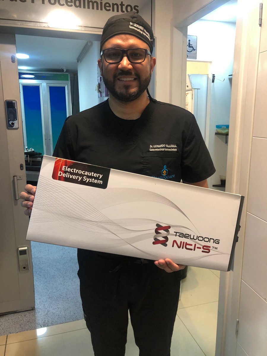 taewoongmedical's tweet photo. [NEW FROM ECUADOR] 
Here’s news from Ecuador!

Dr. Leonardo Villarreal at the Gastrocare Hospital completed his 1st HOT SPAXUS™ case to treat pancreatic pseudocyst patient. 
Congratulations and thank you for sharing your experience😀👍

#HOTSPAXUS #case #Ecuador #Nitis #Taewoong https://t.co/Xz4s7gRlbt