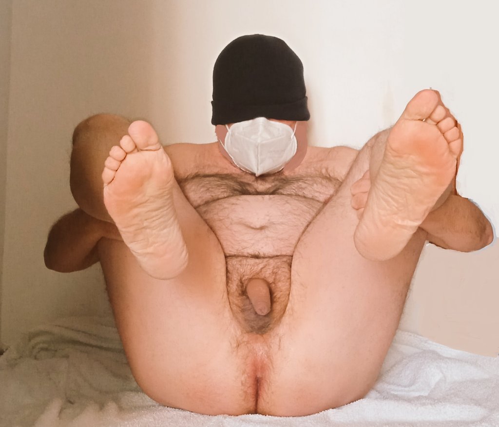 Odisseo07648250's tweet photo. Classic faggot pose for Odisseo. Hope to get you a bit horny! @cutebearuwu me lo fai un fototributo? π
#faggotpose #faggot #exposedfun #sexysoles #footfetiah #flaccidcock #spreadinglegs #spreadasshole #bisexhusband #frocio #analslut #exhibitionism https://t.co/mYyvhDIRkS