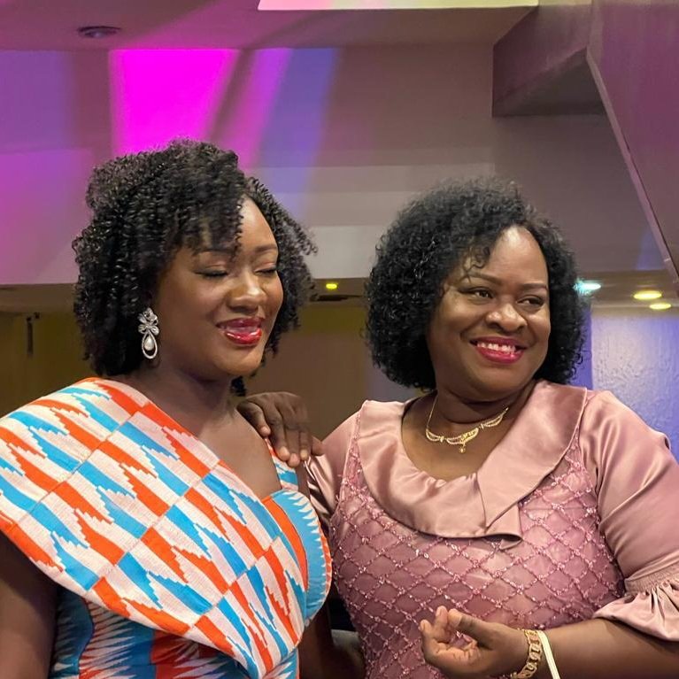 drewura's tweet photo. Grateful to be awarded medical media personality of the year ❤️😇🙏💪🤗.
#kente
#Ghana
#awards
#drewura
#medicalmediapersonality
#health
#swagdoctor
#celebritydoctor https://t.co/VCJNPyXmPy