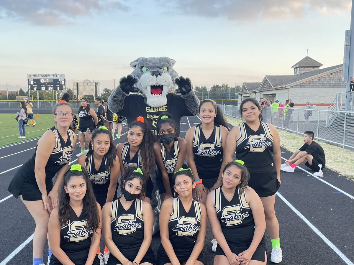 SabreCheer's tweet image. We ❤️our Mascot!!💛🏈🖤