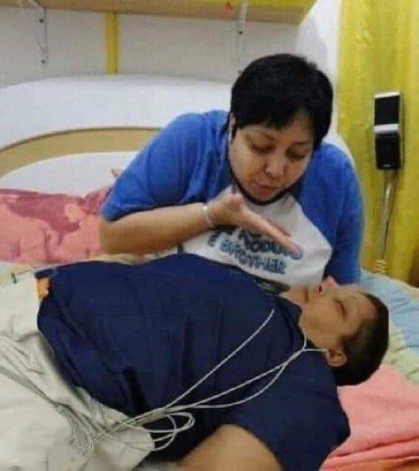 FbSxjjFX0AMaoU0?format=jpg&name=small