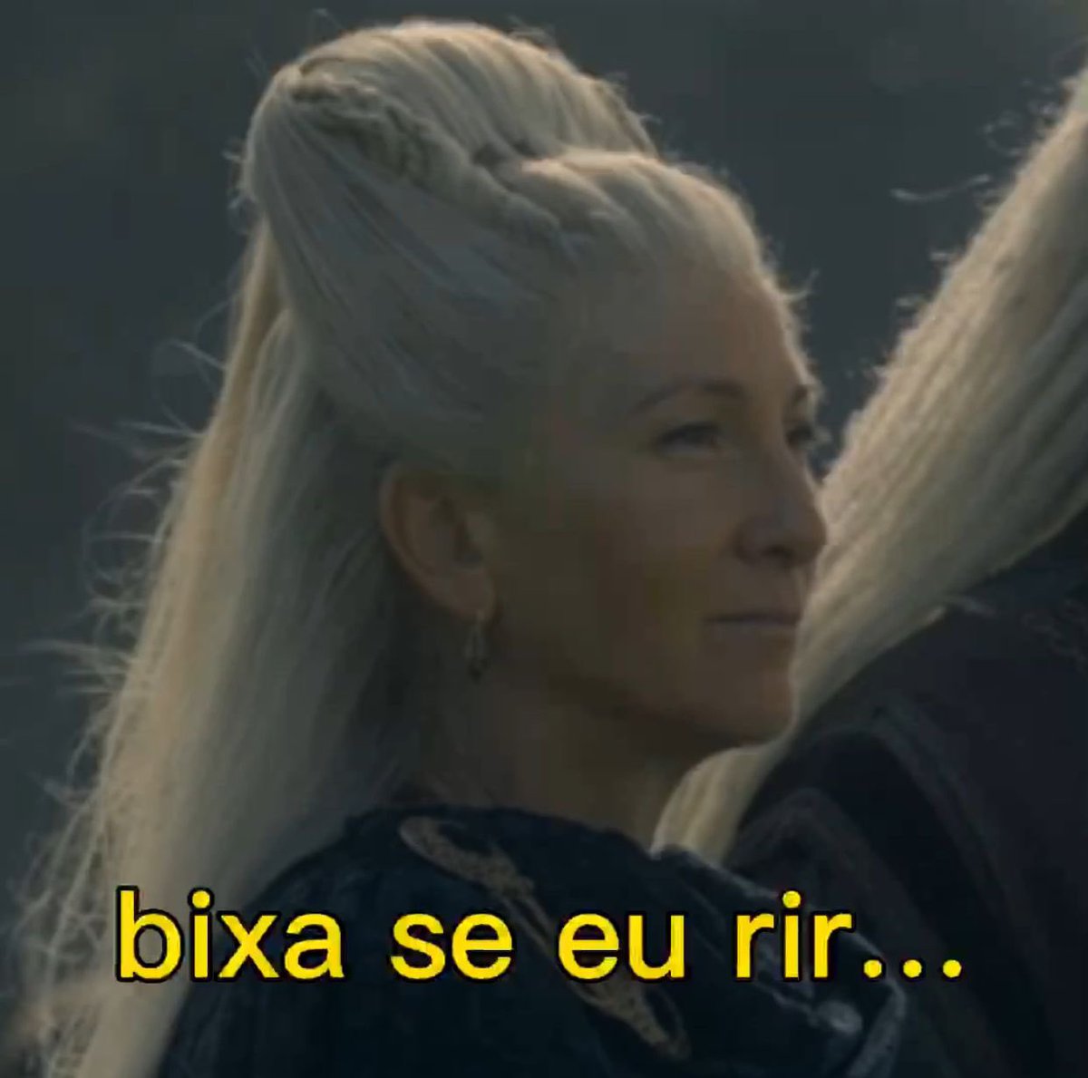 geekfarofeiro's tweet photo. a rhaenys é muito kinga, soltou um "viserys não é um tolo" e em seguida a rhaenyra é apunhalada pelo próprio pai, kinga visionária que não erra uma previsão, rainha moral de westeros mesmo https://t.co/Op2uVHLDOc
