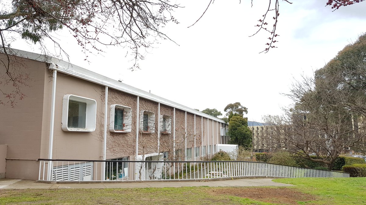 ColleenMac3's tweet photo. The Canberra Phytotron was opened on this day 1962 - 60yrs by the then Prime Minister Menzies! A national Australian plant science facility - with a vision of plant based food security.  I love this building, and the science happens/ed here. #CanberraPhytotron60 @CSIRO https://t.co/e7ertZiA9B