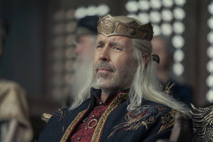 Mk_Ul1tra's tweet photo. didn’t tell Rhaenyra beforehand that he was going to marry Alicent, her best friend. Rejected Corlys in front of everyone. Doesn’t do shit against Daemon. Viserys couldn’t run a Chuck E Cheese properly no wonder that throne is turning him into Swiss cheese #HouseoftheDragon https://t.co/irM3OhI8eW