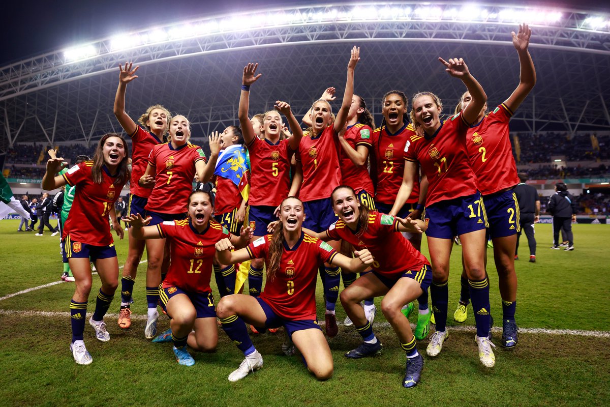 SEFutbolFem's tweet photo. 🥰 ＦＥＬＩＣＩＤＡＤ, qué bonito nombre tienes.

#U20WWC | #VamosJuntas https://t.co/1ZpuDCwhv8