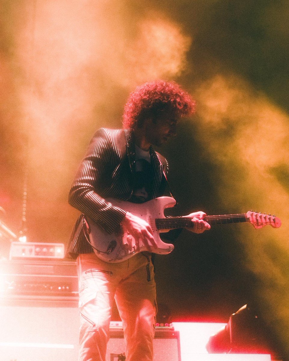 aintnopicnic's tweet photo. THIS IS IT. @thestrokes https://t.co/2yLf8SpIT5