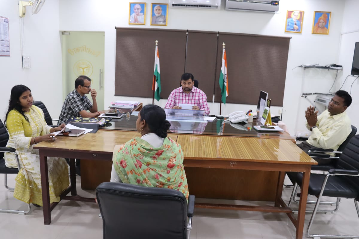 DM Chitrakoot tweet media