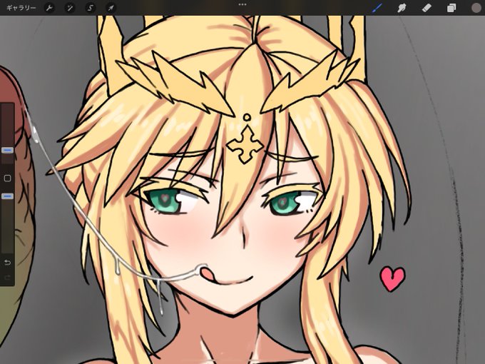 目にハート入ってるけどほとんどわからない 