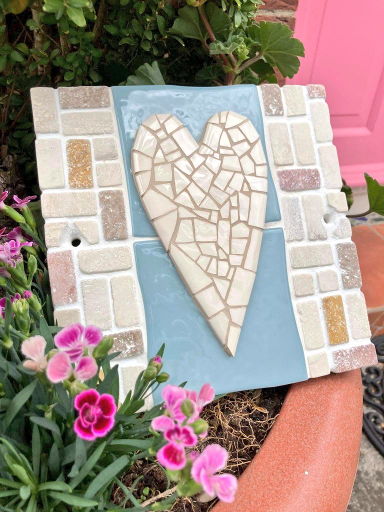 MosaicCraft29's tweet photo. 🤍Heart Mosaic.
A simple heart design for my customer's garden,,in memory of her beloved Mam🤍
#mosaic #mosaicart #tile #mosaiccraft #CraftBizParty #irishcraft #irishcraftanddesign
#handmade #memorialstone #dublinmosaic #irishmosaic https://t.co/3ttSSof4M0
