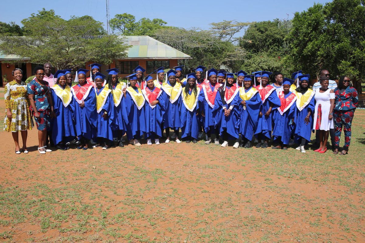 HeadofschoolDa's tweet photo. Congratulations to our @darajaacademy graduates class of 2021, the Titans!
Anything is possible, all you shown us is believing in yourself. Daraja wishes you all the best.
Caps off to you, Graduate!
@ElphasKhamala
@svito7
@CDomtila @wild_jaynes #education @UN_Women @latif https://t.co/wPME72fNck