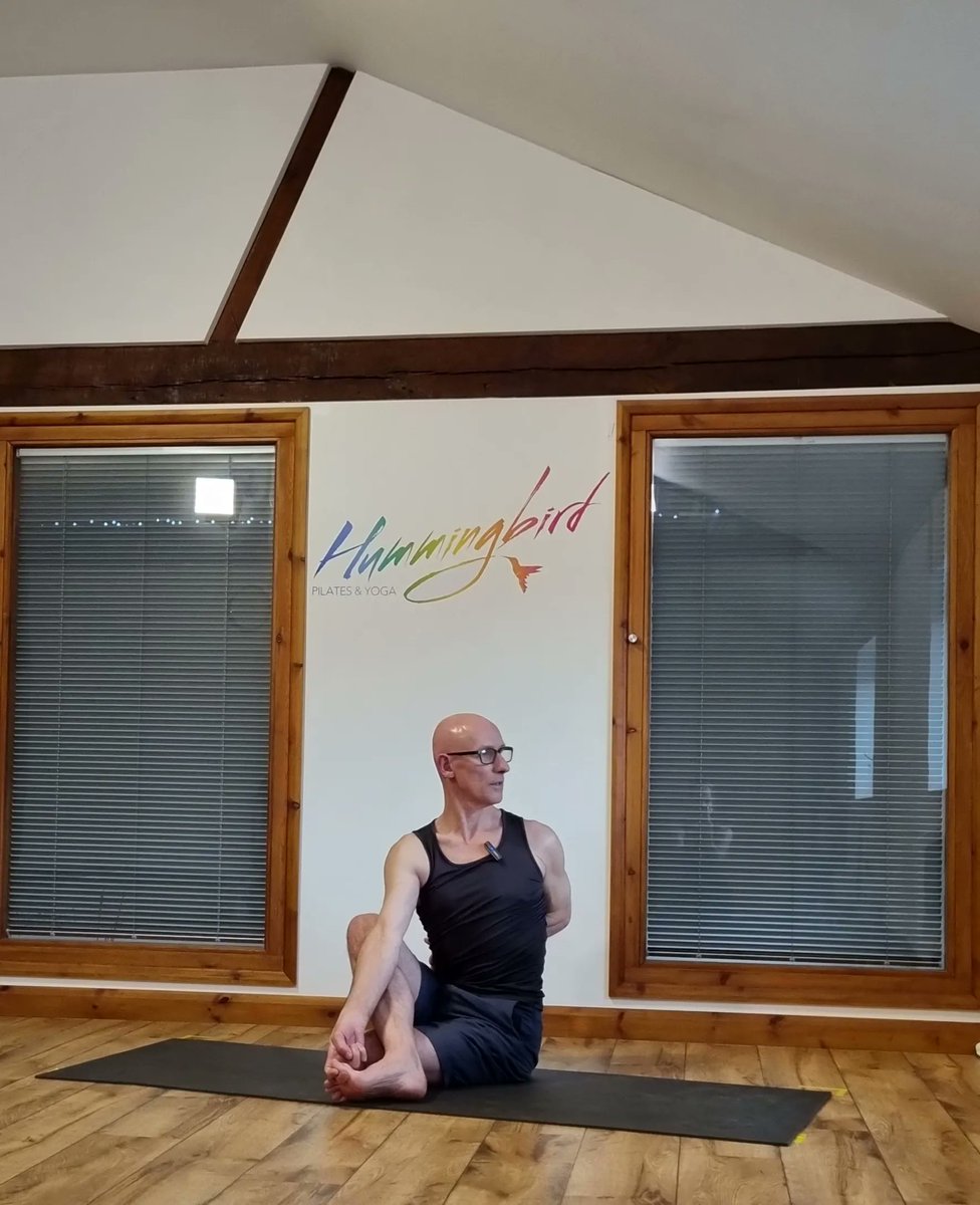 Busy bank holiday weekend? Unwind with some Hatha Yoga, expertly guided by Steve, at 7pm. Pop down to the studio, or find a quiet spot at home and Zoom in. #hummingbirdpilatesyoga #hummingbird #pilates #yoga #yogastudio #pilatesstudio #writtle #essex #bankholiday #unwind
