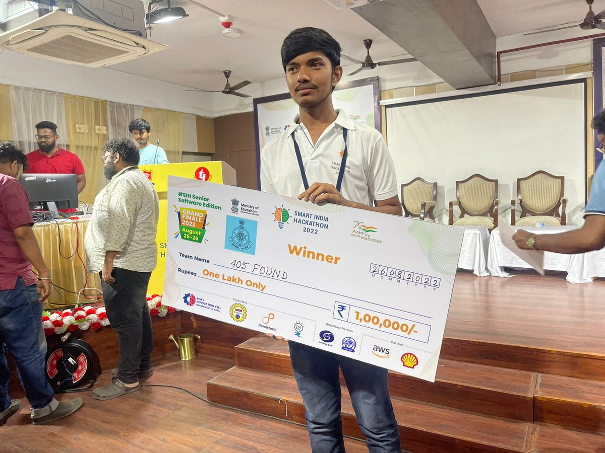 ReddyTridev's tweet photo. Happy to share that our team "405 FOUND" won Smart India Hackathon 2022. Problem statement AT988 "Identification of system generated fake calls landing in Dial 100" given by Madya Pradesh Police department. 
@SIH2022_MIC 
#SmartIndiaHackathon2022 
#SIH2022 https://t.co/EJnwaLIn6d