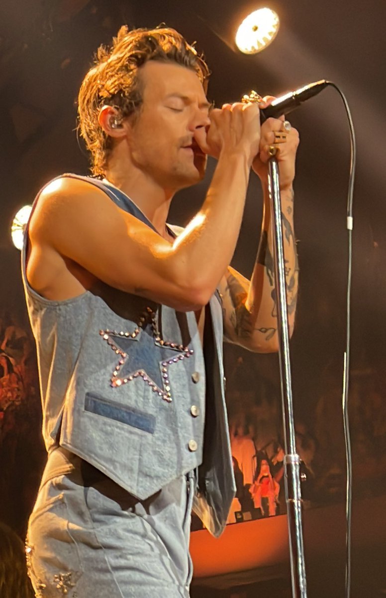 . (@stylesarchlve) on Twitter photo 