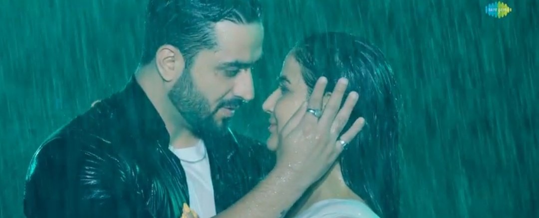 JASLYXBD's tweet photo. The Song Perfect !! 
Dance, Expressions, Dressing, Cinematography and Most Importantly Their Hot Sizzling Chemistry >>> Its totally fierce and unmatched. 

SAJAUNGA LUTKAR BHI OUT 
#JasLy 
@AlyGoni @jasminbhasin 
#SajaungaLutkarBhi 
https://t.co/CGGLD6XiGy https://t.co/CUv7uFdGVv