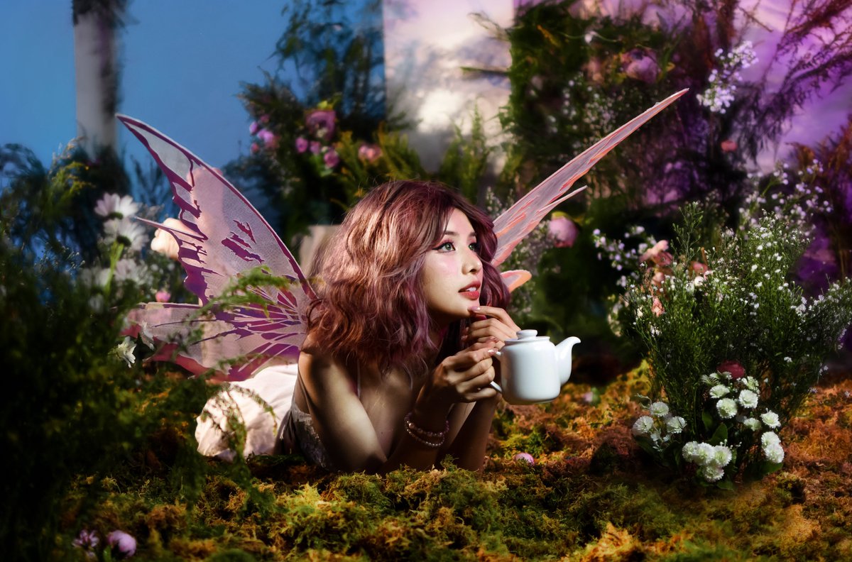 GodoxGlobal's tweet photo. Photographer Jestel Canlas created this magically beautiful set design and brought a #fairy tale to life with the help of #Godox tube lights #TL60. 🧚‍♀️ https://t.co/DcSvGEOBBl
