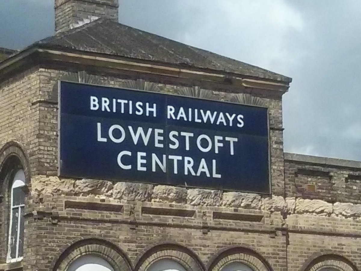 Have to say, I agree with you, Chris.  Also Gil Sans sign removed! A key heritage relic.