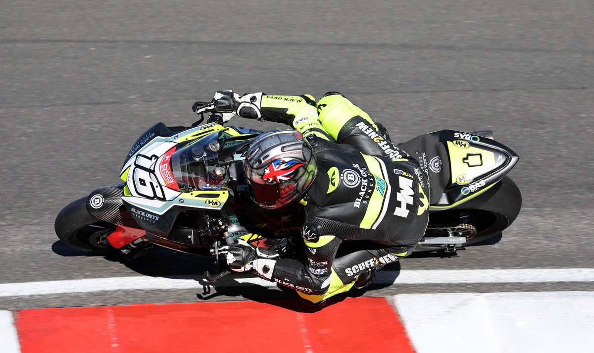 lukehopkins_16's tweet photo. Race 1 at @CadwellPark done. Finished P22 in the re-started race. @HMQuickshifter #blackonyxconcepts @ebcbrakesuk @GBRacingEU @knoxarmour @OfficialBSB @moto_aero @SarcoidosisUK #NCC #BASGroup #NichollsTransport #JRIndustrial #Scuff2New https://t.co/7GV1Txgh2x