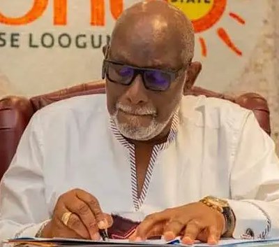 Read_newsonline's tweet photo. Ondo government bans teachers from enrolling their children in private schools - https://t.co/iAxdK97Hgj https://t.co/8HDeJrAxn8
