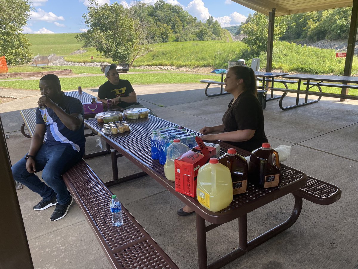 MarshallCardio1's tweet photo. Some glimpses from PICNIC FUN! We had an awesome day at beautiful beach fork lake. 
#Marshallcardio1
#Beachforklake https://t.co/O2t1wi7Kwk