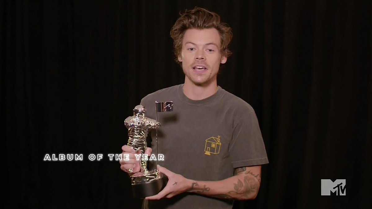 hsdaily's tweet photo. Harry in addition to winning Album of The Year at the #VMAs won:

• Best Cinematography for As It Was
• Best Pop for As It Was https://t.co/2qrZkw17iP