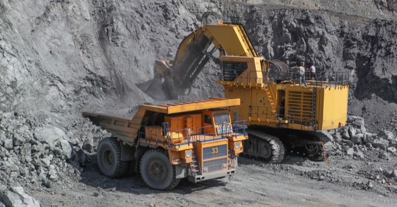 61Financial's tweet photo. 铁矿商 Fortescue（ASX： $FMG ）22财年实现了创纪录的1.89亿吨年出货量，超过了指引区间上限。但由于平均实现价格实现下降26%至每干公吨100美元，该公司收入大幅下滑22%至173.9亿美元 #ASX #财经新闻 #澳洲股市 #澳洲股票 #股市