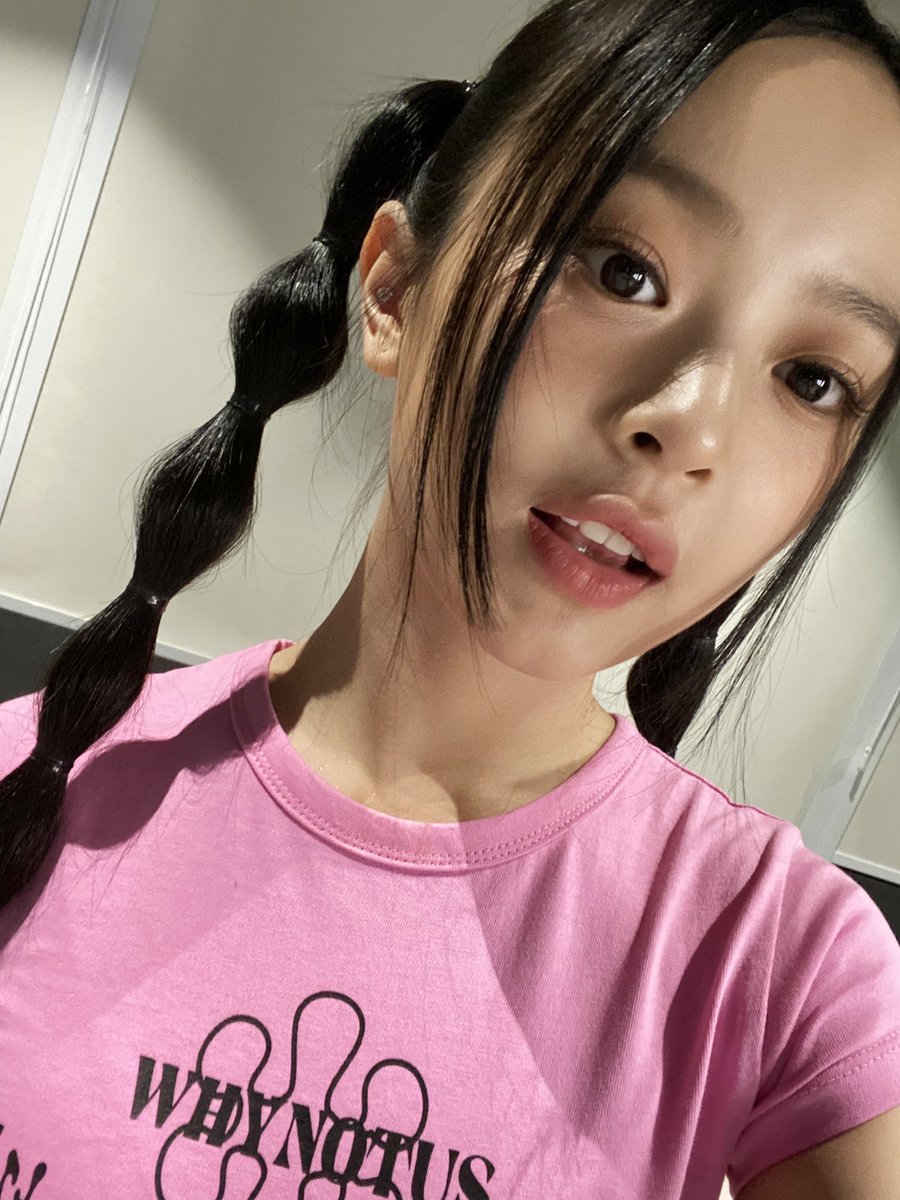 xxensss's tweet photo. 팜하니 요 머리 넘 잘 어울려 https://t.co/V69K1pGijS
