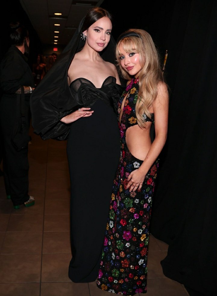 loverschiii tweet picture