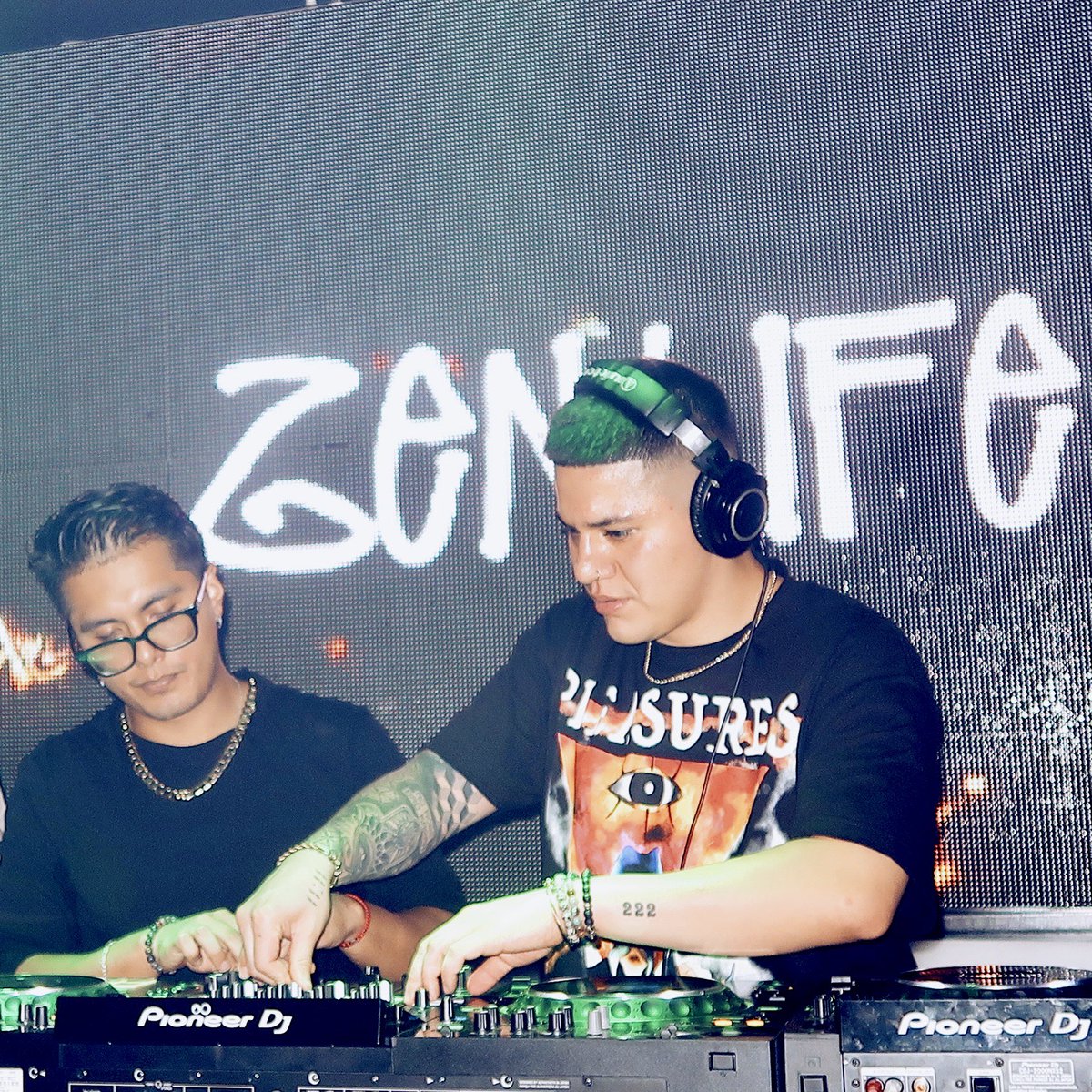 djzenlife's tweet photo. Going B2B with @scribblempx3 for the homie Tony Tripps 30th birthday celebration🎉🎊
We’ll be spinning from 7-8pm but party starts at 4 so make sure to get there early! Let’s get litty🍾🍻 https://t.co/6ysKnGlGUB