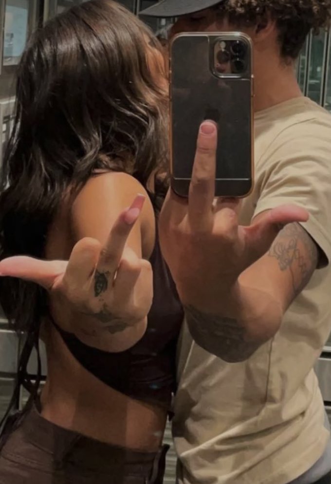 chasethagod's tweet photo. not together anymore but still mine @gothgirlcliquef  (not our fc) https://t.co/MKFxfGr4Dc