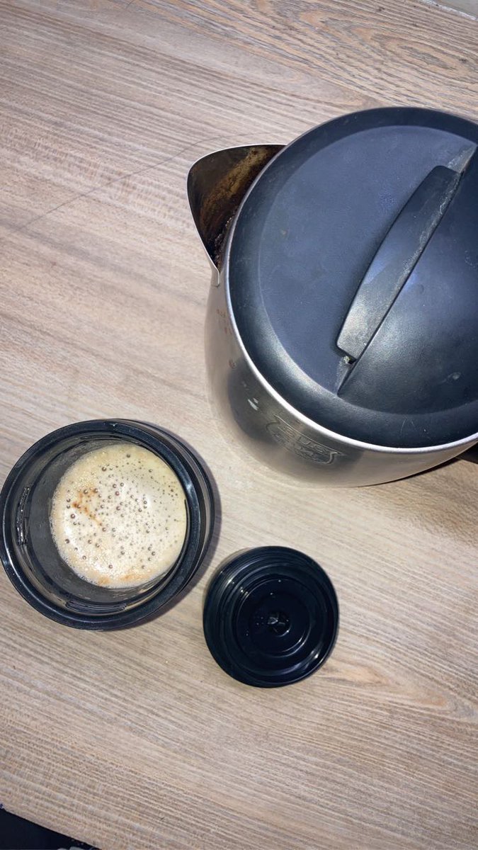 Rida_Zainab_Z's tweet photo. ☁️☕️ https://t.co/23kzI4Pioi