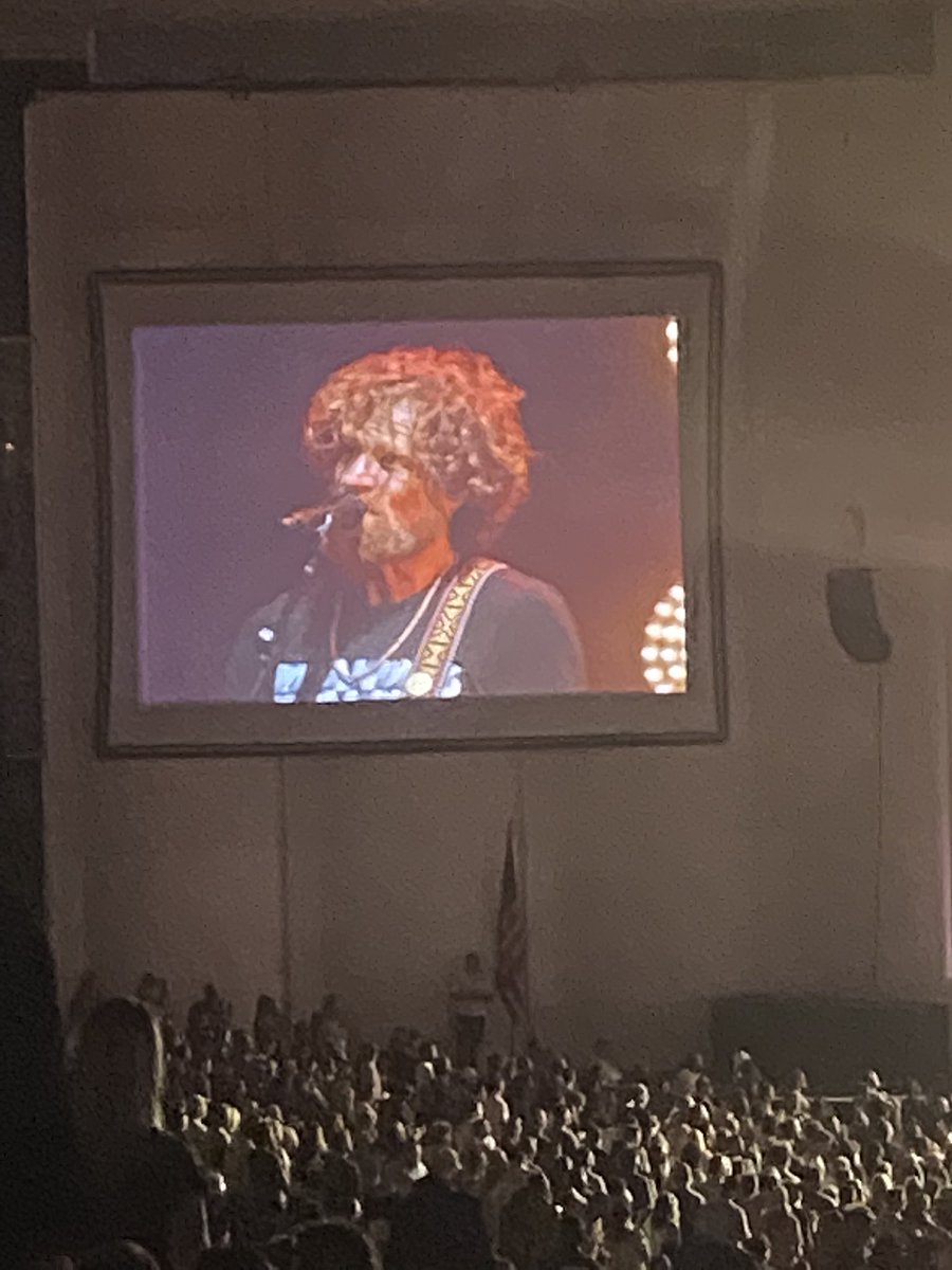 rmccr0081's tweet photo. Damn… I didn’t know @scotthortonshow moonlighted as the one of the vocalist and guitarists for @dispatchmusic https://t.co/tLiDsnMyfX