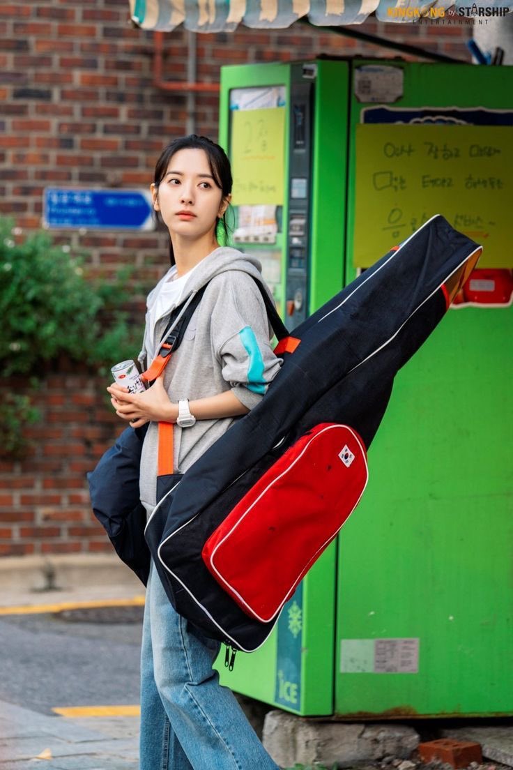 다들 점심은 드셨어요? 전 음료수로.. 이제 훈련 갑니다.