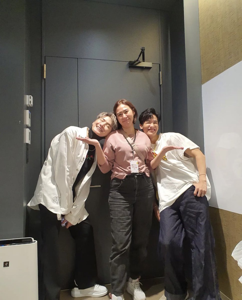 m1nqyqsu's tweet photo. KristくんもTayさんも可愛いな〜🥹❤️
P'yui、お写真ありがとうございます🙏
cr.yuyui ig
#Tawan_V
#KristPeraw https://t.co/6Jfb6IXCcj