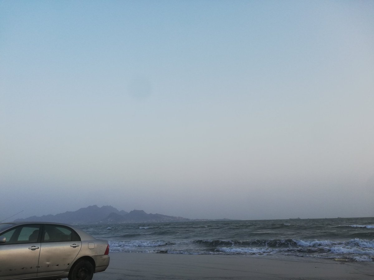 MissSumaiya's tweet photo. By the Sea 💙🌊 https://t.co/s3spOXRa6M