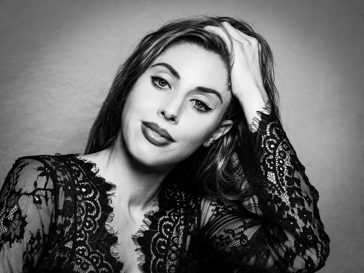 maxnexster's tweet photo. #MyFujifilmLegacy #tanya #GFX100S #GFX100S #fuji_love #fujifilm #bnwphotography #bnw #portraitphotography #portrait #portraiture #portraitmood https://t.co/cNBQVRrzwm