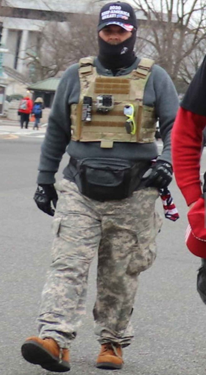 nine_niall's tweet photo. of the Hurricane Coast (Florida Zone 5) chapter of Proud Boys.
A chapter that has been identified, particularly hard, by anti-fascists.
Chris Worrell (Lurch) #SgtPepperSprayer, James Hoel (J-Bird) #SecretSquirrel, Tom Vournas (T-Bone) #FannyPackPB and...
3/ https://t.co/ixqhZasml1