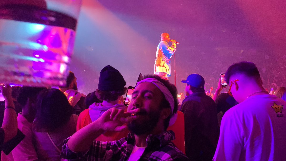 YaBoiZantee's tweet photo. @KiDCuDi told me it’s gonna be okay https://t.co/o5dS1IMtp7