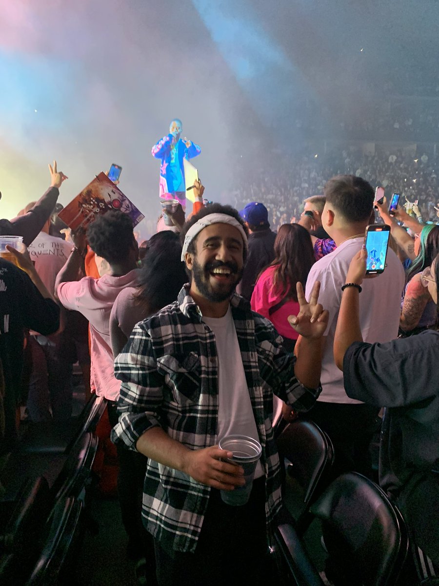 YaBoiZantee's tweet photo. @KiDCuDi told me it’s gonna be okay https://t.co/o5dS1IMtp7