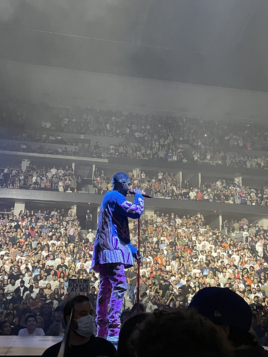 YaBoiZantee's tweet photo. @KiDCuDi told me it’s gonna be okay https://t.co/o5dS1IMtp7