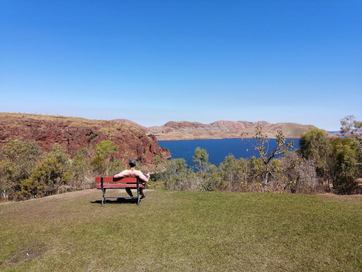 AcrossThe_Road's tweet photo. What's the saying? Suns out, guns out? ☀️💪
(Seriously though, what a stunning view!)

Donate today at @RareCancers to help those with #RareCancers🎗: https://t.co/bIOhNKkkCH
 
#charity #donate #cancer #australia https://t.co/eJpLuvUgZd
