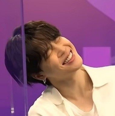 jjkpkmb's tweet photo. Km mini au || Crush 

Donde 🐰 se confiesa a su crush de la universidad https://t.co/J62ols8IPn