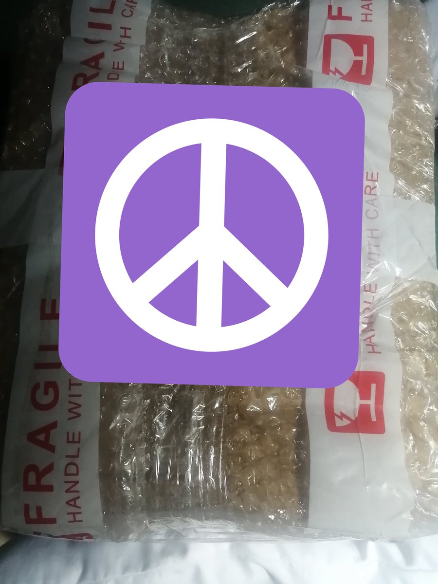 chiansongv's tweet photo. Update:

Hottracks pob and other photocards have arrived. Will sort these later. 

For the lightsticks I'm still contacting with the seller since we got a problem with bank transfers and shipments https://t.co/1XTnv6nNgz